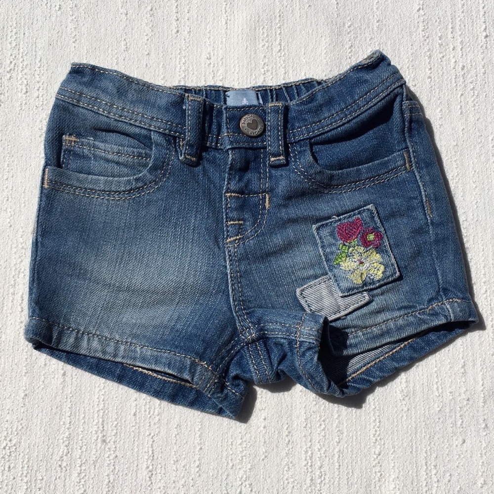 Baby Gap Patched Shorts Size 3-6 Month